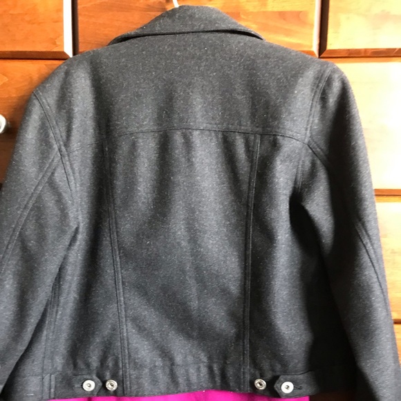 Beautiful Ann Taylor wool blend cropped blazer/jacket - Picture 2 of 7